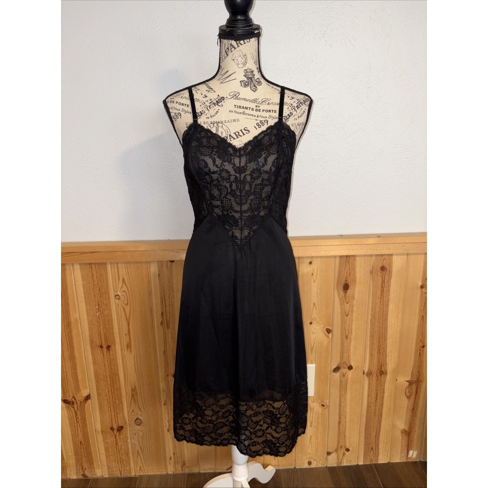 Vintage Vanity Fair Black Lace Trim Slip Dress Nightgown Babydoll Lingerie Sz 34